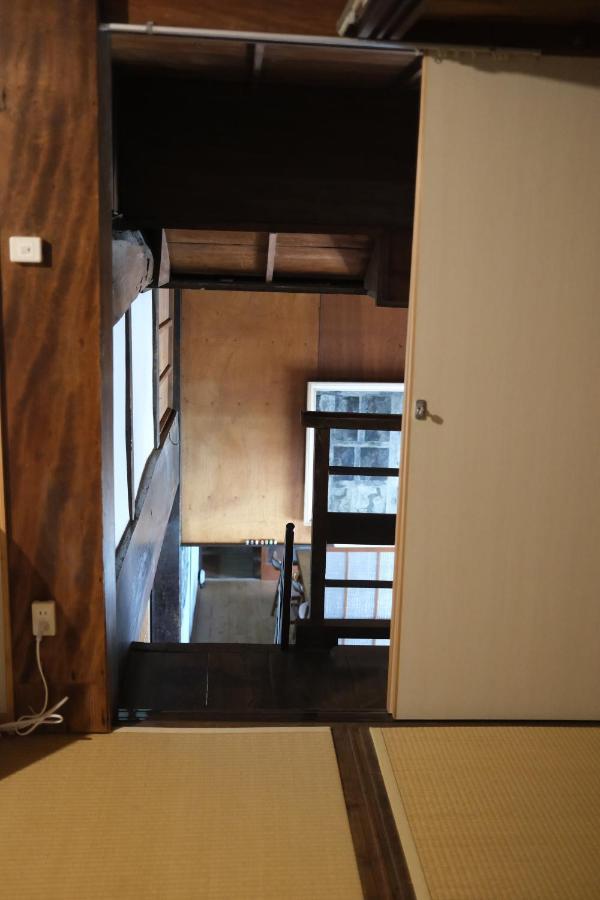 Guesthouse Kojiya 暮らしをつくる宿 旧糀屋 Fukutsu Exterior foto
